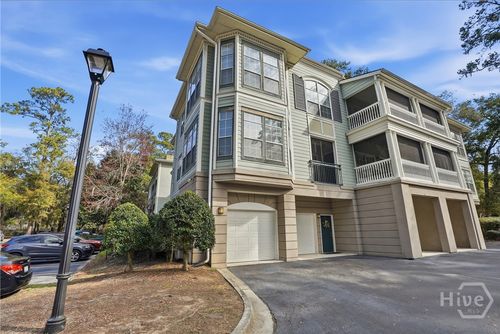 3212 Whitemarsh Way, Savannah, GA, 31410-5218 | Card Image