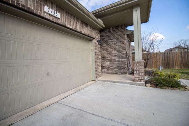 7735 Nevaeh Crest Path, House other with 3 bedrooms, 2 bathrooms and 2 parking in Houston TX | Image 4
