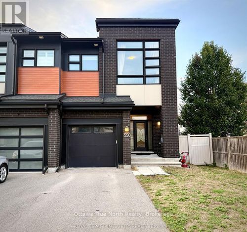 550 Borbridge Ave, Manotick, ON, K4M0H9 | Card Image