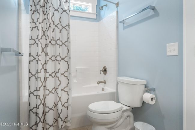 1029 Bennet Ln, House other with 5 bedrooms, 4 bathrooms and 4 parking in Carolina Beach NC | Image 8