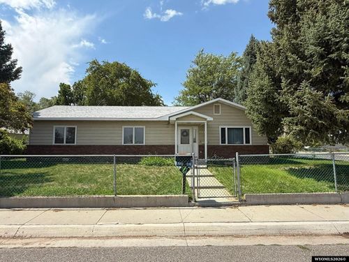 220 N 5th St W, Riverton, WY, 82501-3404 | Card Image