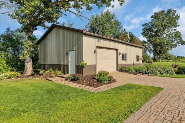 824 Main St W, House other with 4 bedrooms, 4 bathrooms and null parking in Saint Stephen MN | Image 60