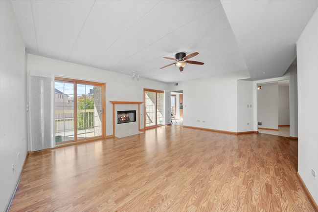 UNIT-2SW - 7767 Bristol Park Dr, Home with 2 bedrooms, 2 bathrooms and 1 parking in Tinley Park IL | Image 4