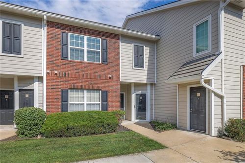 apt-i-11614 Tomahawk Creek Pkwy, Leawood, KS, 66211-2633 | Card Image