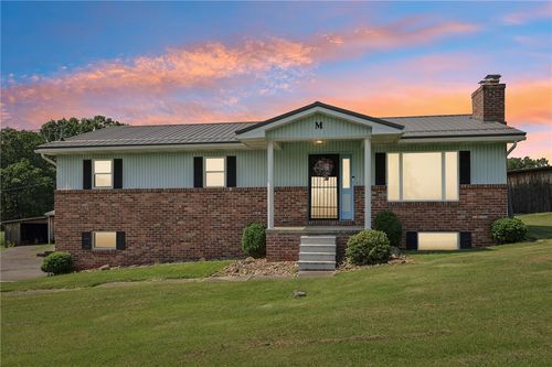 379 Airport Rd, Worthington, PA, 16262-3201 | Card Image