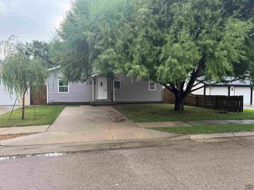 530 Sunnyslope St, Emporia, KS, 66801-4324 | Card Image