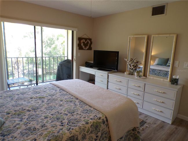 APT-210 - 756 White Pine Tree Rd, Condo with 2 bedrooms, 2 bathrooms and null parking in Venice FL | Image 14
