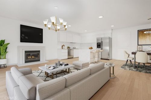 4701 Boston Way, Oxnard, CA, 93033-7411 | Card Image