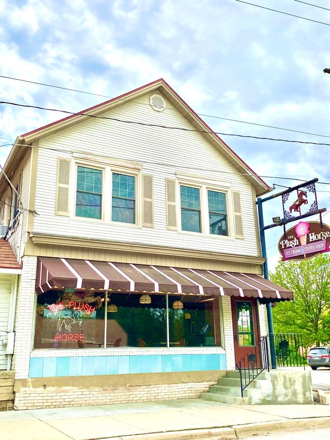 8322 W 123 Rd St, House other with 3 bedrooms, 1 bathrooms and 2 parking in Palos Park IL | Image 6