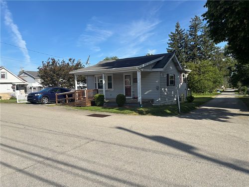 109 Paull St, Hopwood, PA, 15445-3101 | Card Image