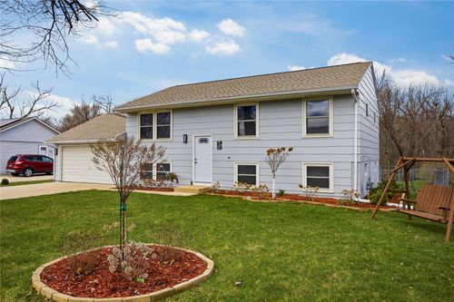 132 Circle Dr, Springville, IA, 52336-9605 | Card Image