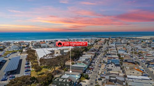 328 Highland Dr, Oxnard, CA, 93035 | Card Image