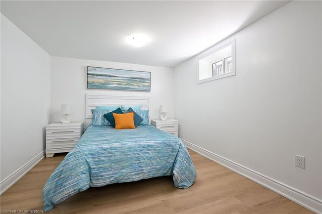 812 10 Th Ave, House other with 5 bedrooms, 2 bathrooms and 5 parking in Hamilton ON | Image 35