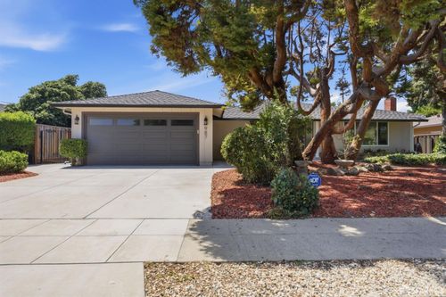 987 Pinewood Dr, San Jose, CA, 95129-2324 | Card Image
