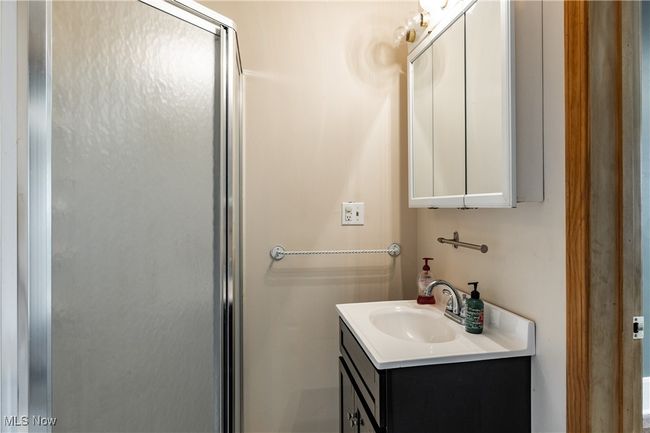 216 W North St, House other with 3 bedrooms, 2 bathrooms and null parking in Harrisville WV | Image 11