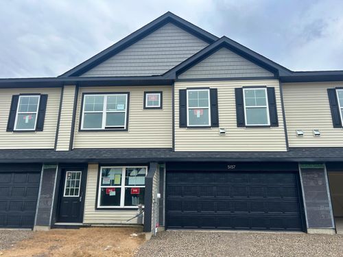 5157 Long Pointe Pass, Woodbury, MN, 55129-6303 | Card Image