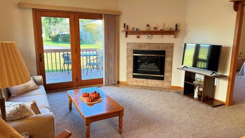 1559 N Dewey Ave, Reedsburg, WI, 53959-1034 | Card Image