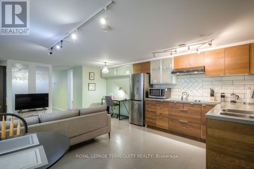 bsmt-26A Scarlett Road, Toronto (Rockcliffe-Smythe), ON, M6N4K1 | Card Image