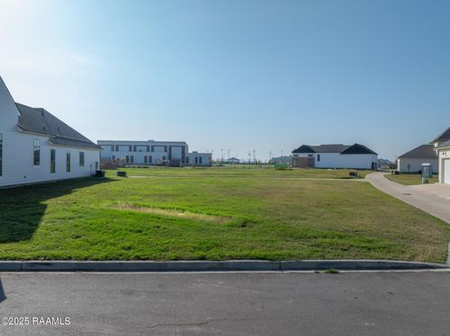 113 Hedgemoore Ct, Youngsville, LA, 70592-6937 | Card Image