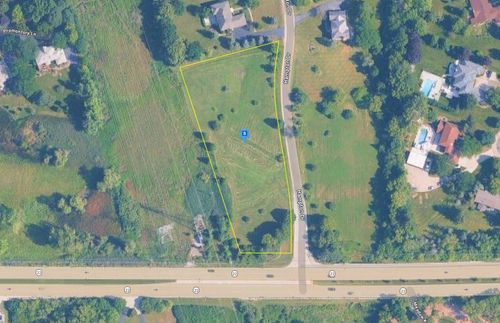 5701 Hampton Dr, Long Grove, IL, 60047-5050 | Card Image