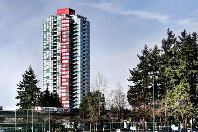 1905 - 6658 Dow Ave, Condo with 2 bedrooms, 2 bathrooms and 1 parking in Burnaby BC | Image 1