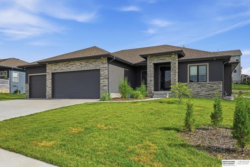 10215 Pintail Dr, Papillion, NE, 68046-3888 | Card Image