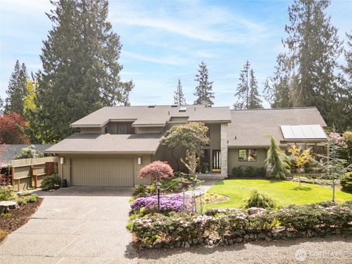 121 Fairway Pl, Sequim, WA, 98382-8534 | Card Image