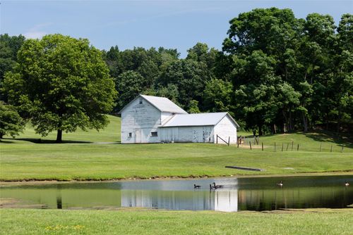 77 Old Post Rd, Rhinebeck, NY, 12572-1120 | Card Image