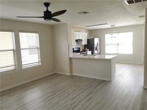 3207 Barksdale Dr, Austin, TX, 78725-4777 | Card Image