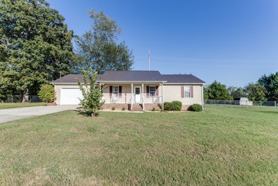 Front of home w/ concrete drive | Image 2