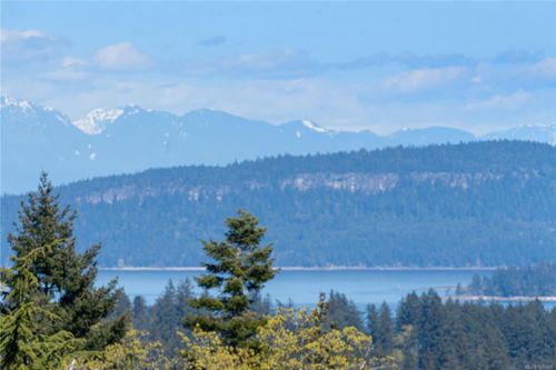 505 Hall Rd, Ladysmith, BC, V9G1V9 | Card Image