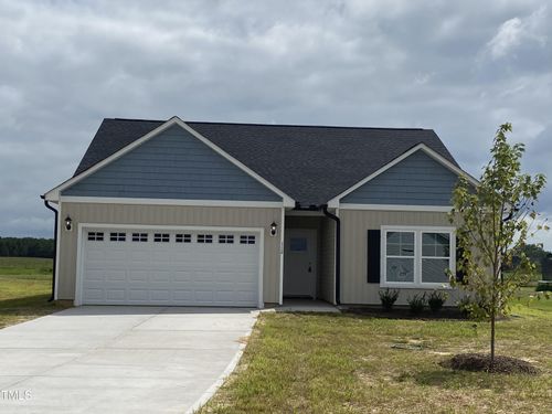112 Chester Pl, Pikeville, NC, 27863-8143 | Card Image