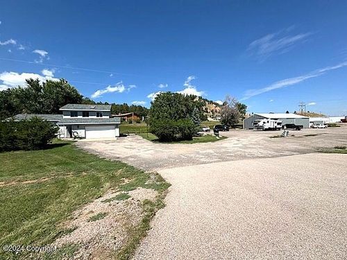 2007 E Cleveland St, Sundance, WY, 82729-5294 | Card Image