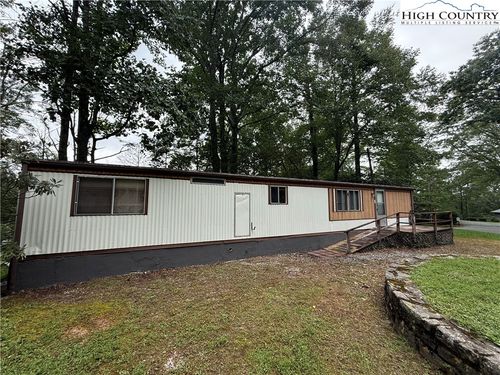 229 Fair Park Dr, Blowing Rock, NC, 28605-9672 | Card Image