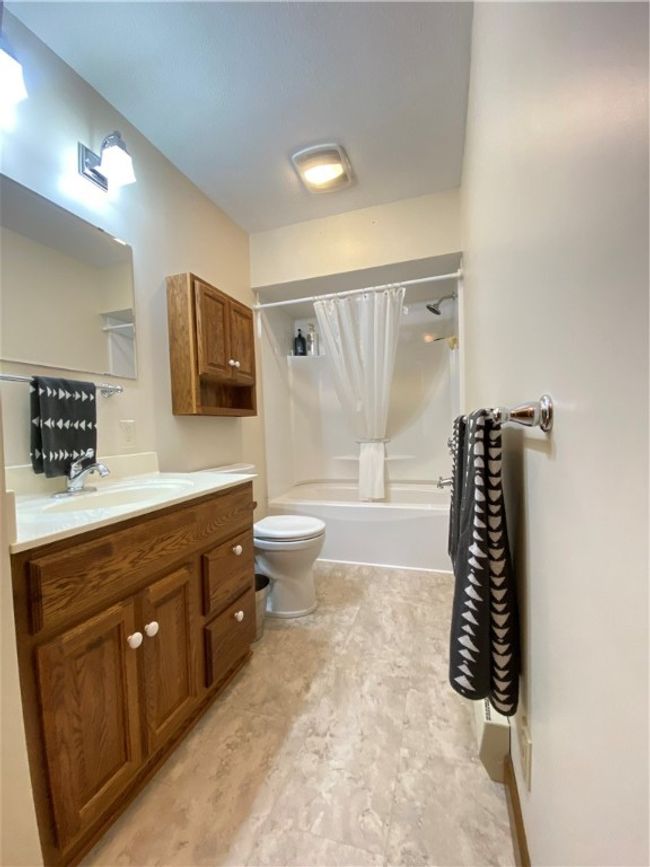 240 Hamburg Rd, House other with 3 bedrooms, 2 bathrooms and 2 parking in Greenville PA | Image 33