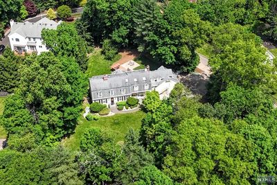 881 Circle Avenue, House other with 5 bedrooms, 4 bathrooms and null parking in Franklin Lakes NJ | Image 2