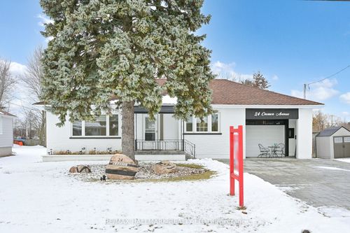 24 Cresser Ave, Whitby, ON, L1P1J8 | Card Image