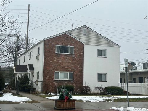 1-179 Orinoco Dr, Brightwaters, NY, 11718-1300 | Card Image