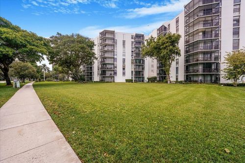 apt-602-3475 N Country Club Dr, Aventura, FL, 33180-1725 | Card Image