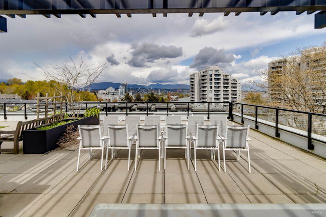 302 - 28 E Royal Avenue, Condo with 3 bedrooms, 2 bathrooms and 2 parking in New Westminster BC | Image 21