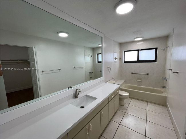 1727 Sw 136 Th Pl, House other with 4 bedrooms, 2 bathrooms and null parking in Miami FL | Image 12