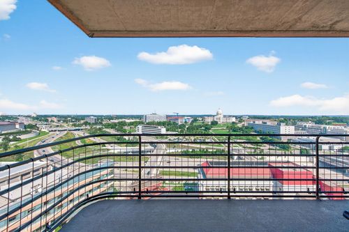 unit-2006-26 10th St W, Saint Paul, MN, 55102-5018 | Card Image