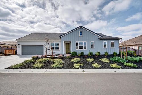 240 Scarlett Way, Hollister, CA, 95023-6772 | Card Image