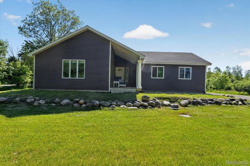 4966 Mack Rd, Howell, MI, 48855-6206 | Card Image