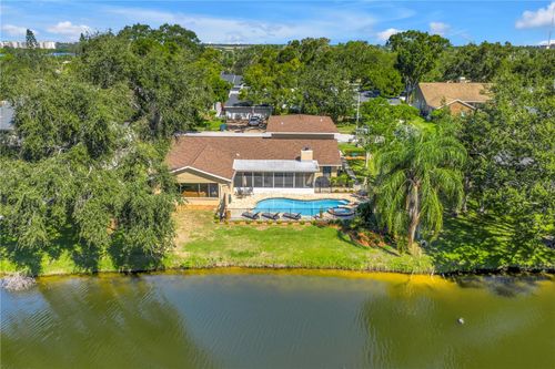 8950 Baywood Park Dr, Largo, FL, 33777-4627 | Card Image