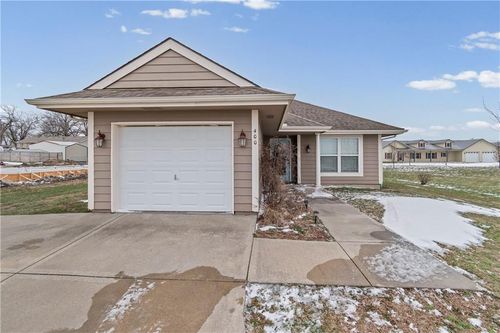 400 W Elm St, Polo, MO, 64671-7778 | Card Image