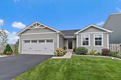 804 E Garfield St, Waterman, IL, 60556-9712 | Card Image