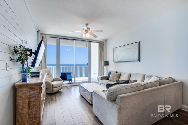 Living Room | Image 7