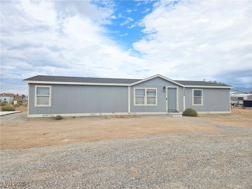 3290 W Medicine Man Rd, Pahrump, NV, 89048-5005 | Card Image