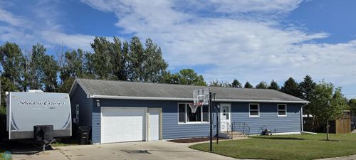 955 12th Ave Sw, Valley City, ND, 58072-3622 | Card Image